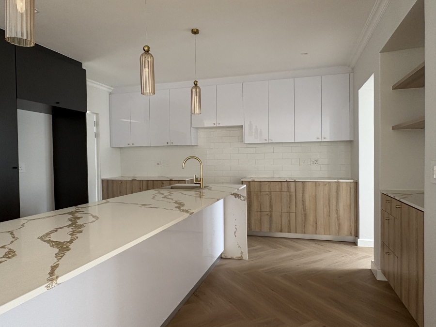 4 Bedroom Property for Sale in Sandown Western Cape